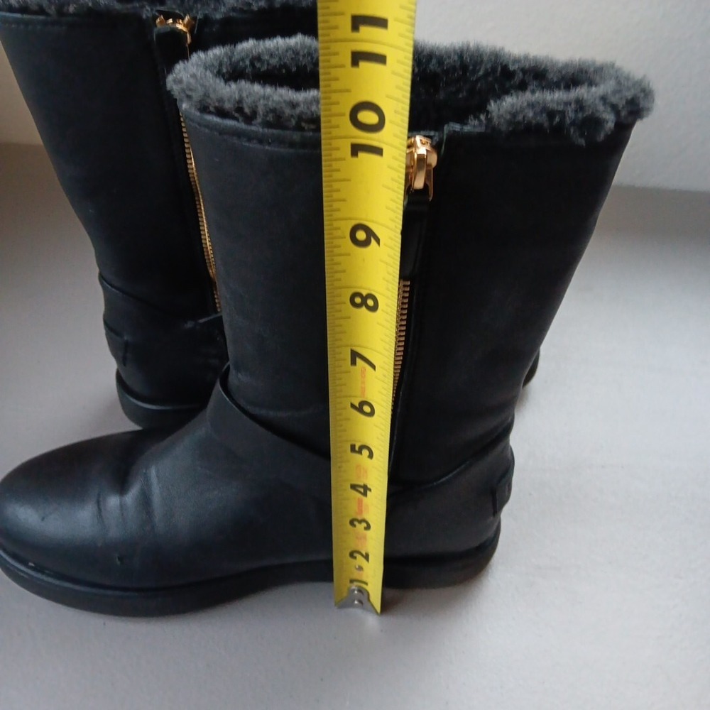 Ugg Berge Boot Womens 6 Short Fur Lined Black Equestrian Buckle Warm Booties - Picture 12 of 13
